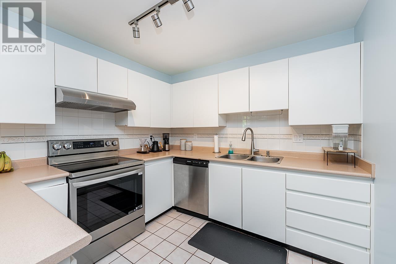 Photo 35 of 25 7345 Sandborne Avenue, Burnaby BC