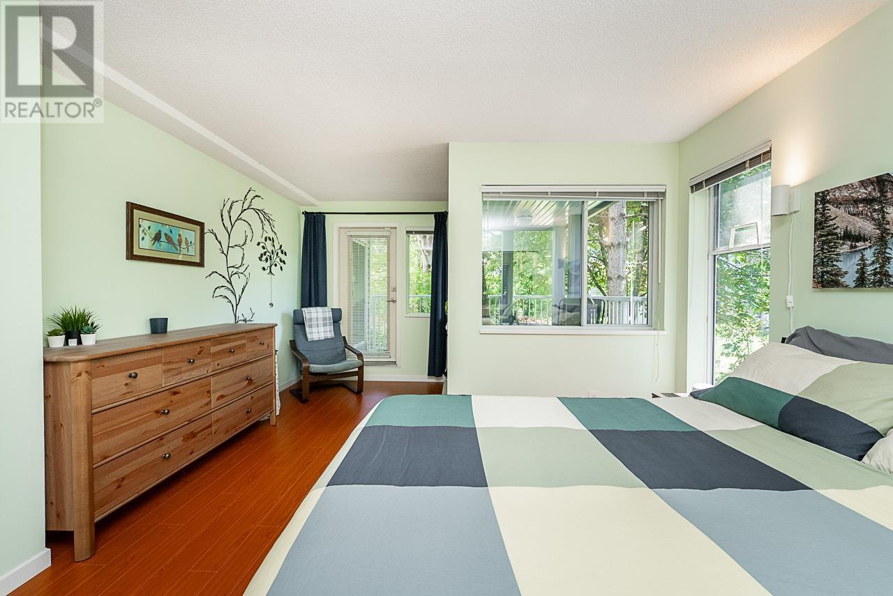 Photo 14 of 25 7345 Sandborne Avenue, Burnaby BC