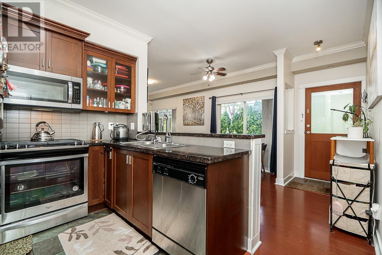 Photo 16 of 37 7388 Macpherson Avenue, Burnaby BC