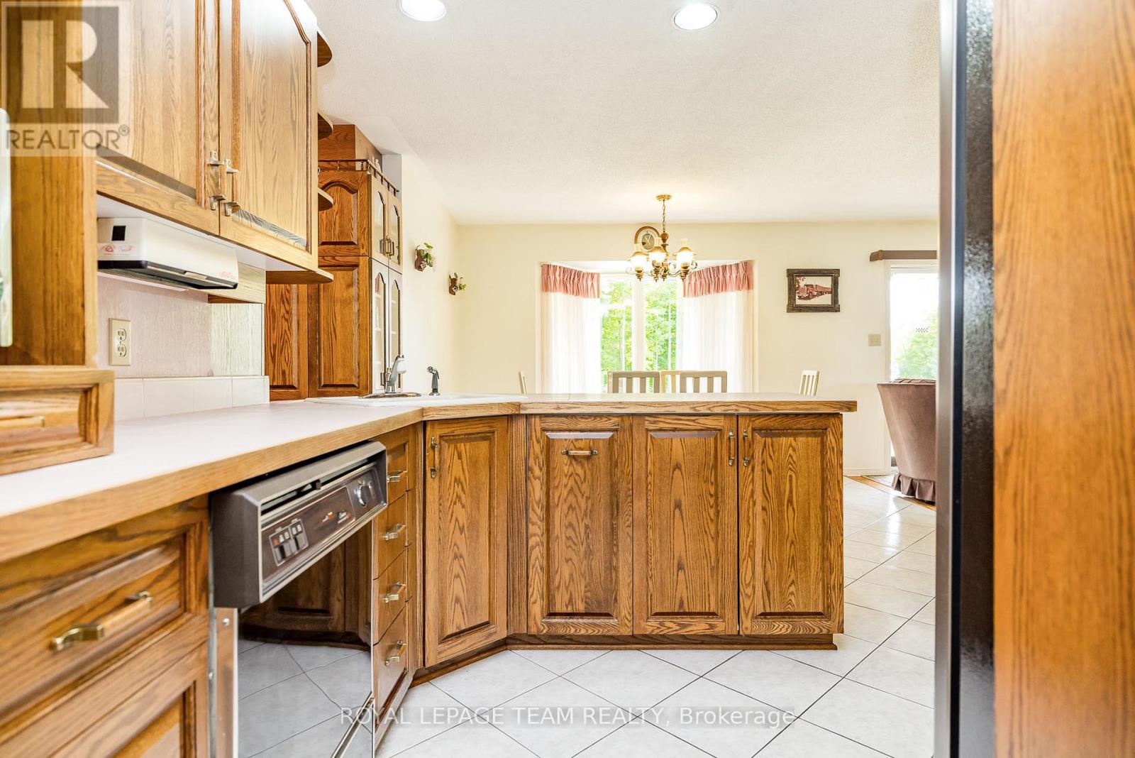 Photo 11 of 634 David Manchester Road, Ottawa ON