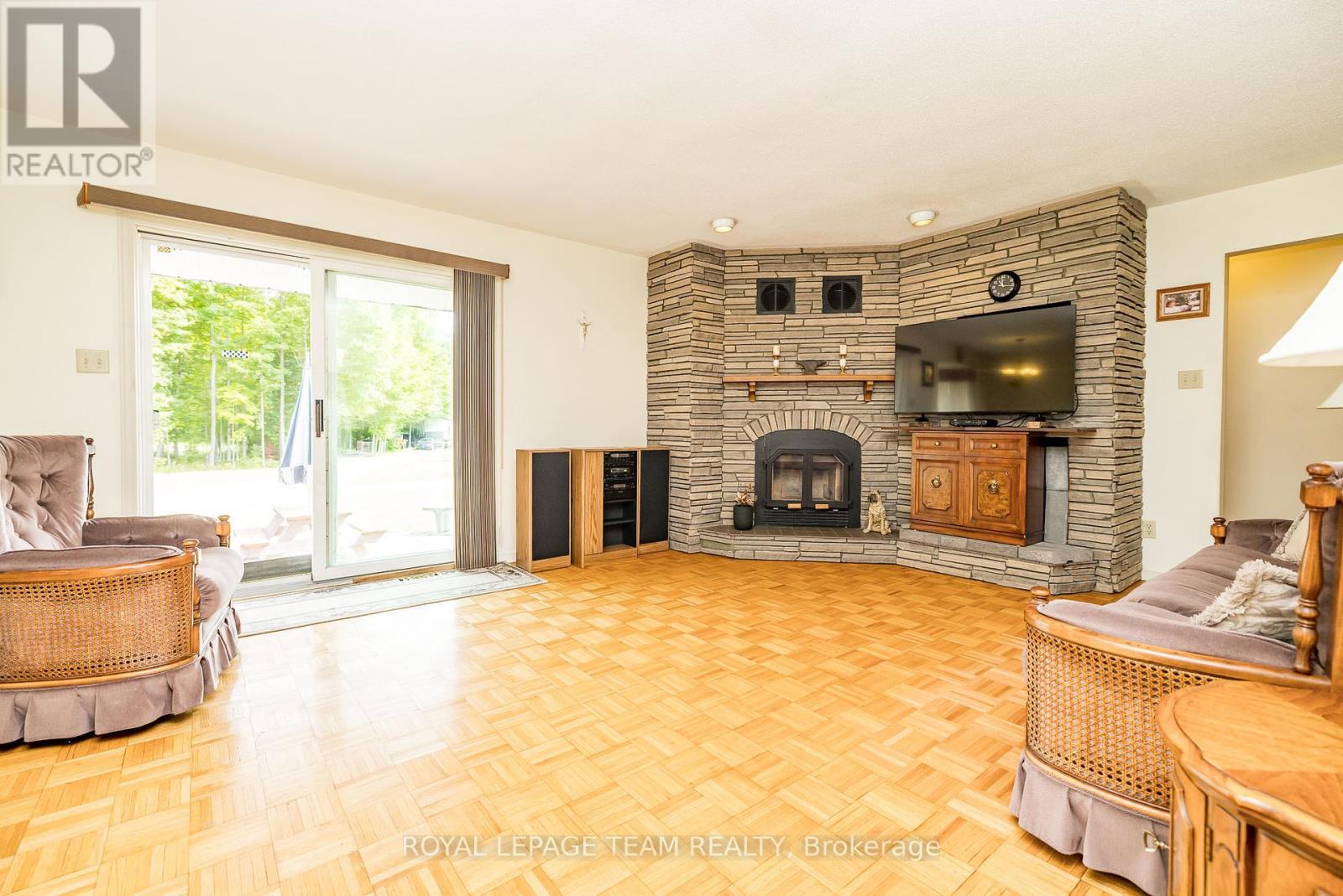 Photo 18 of 634 David Manchester Road, Ottawa ON