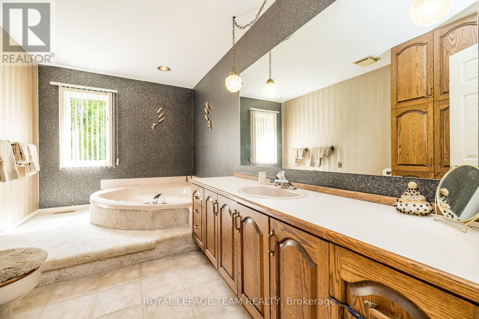 Photo 33 of 634 David Manchester Road, Ottawa ON