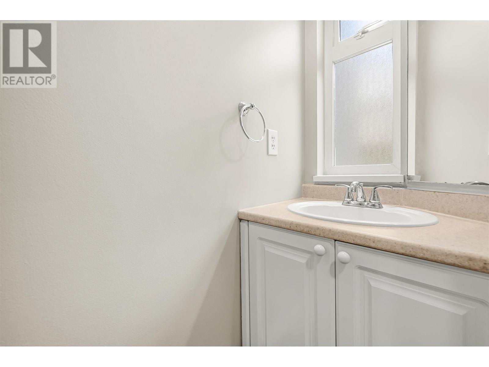 Photo 14 of 102 1570 Prairie Avenue, Port Coquitlam BC