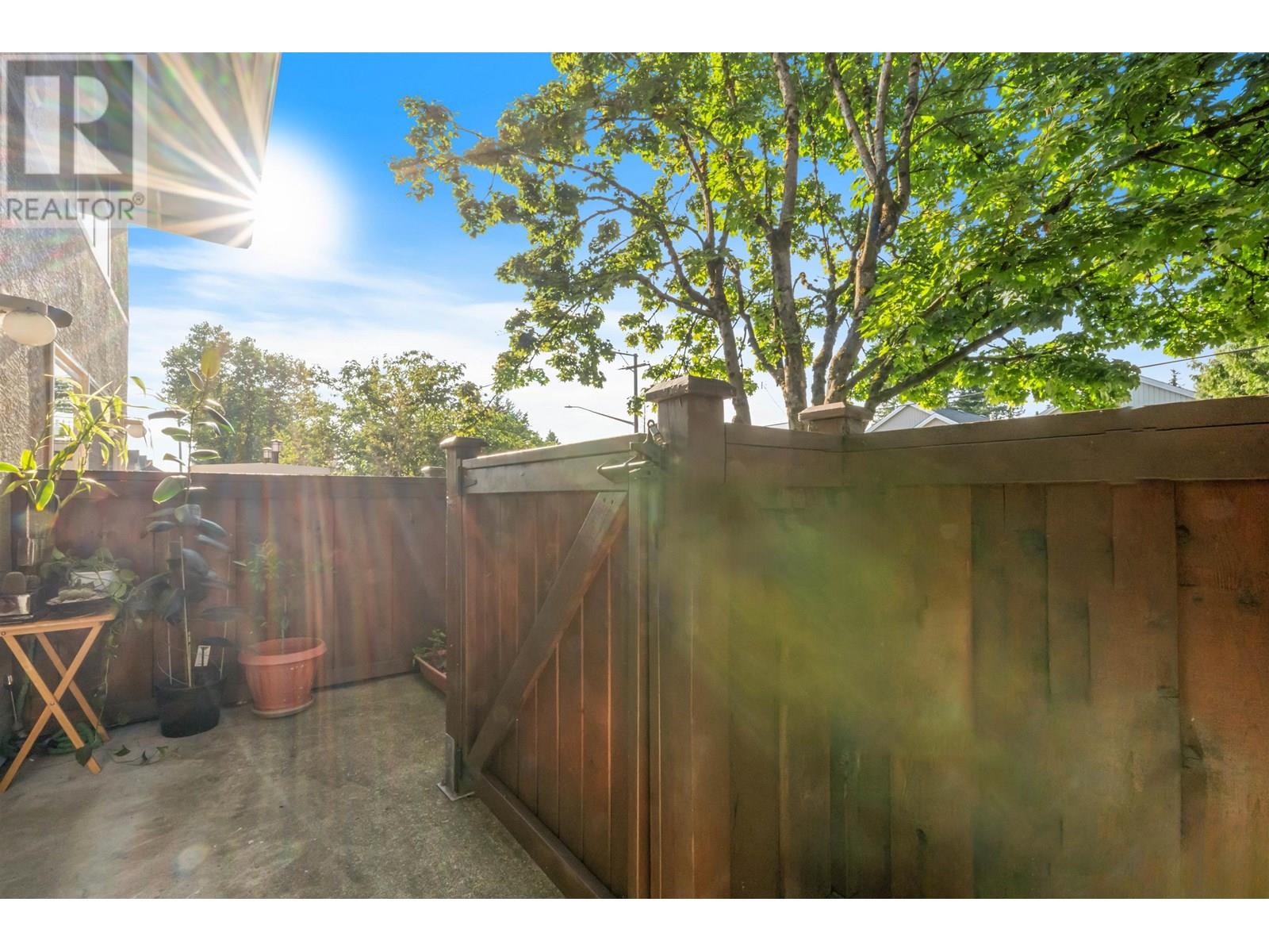 Photo 7 of 102 1570 Prairie Avenue, Port Coquitlam BC