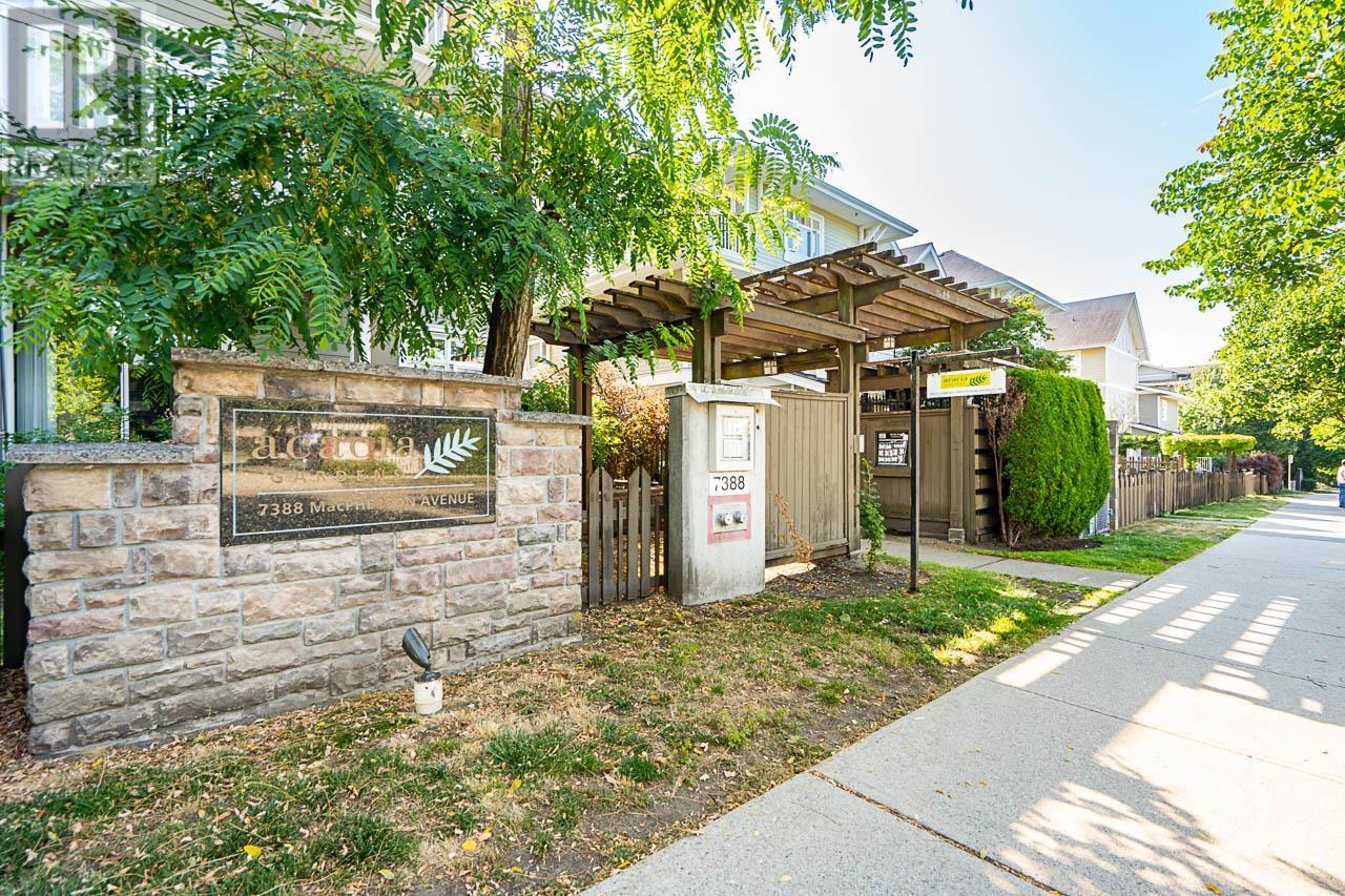 Photo 2 of 37 7388 Macpherson Avenue, Burnaby BC