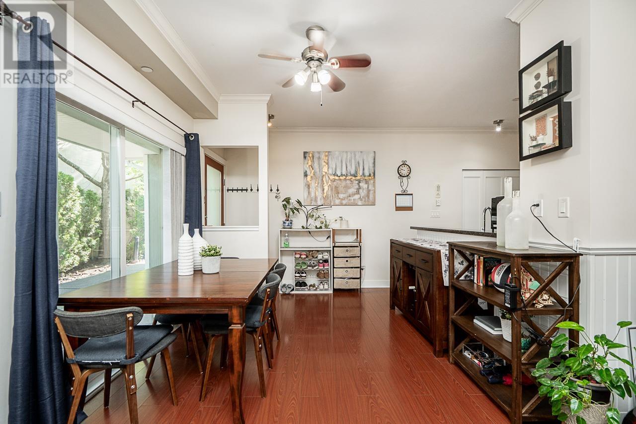 Photo 8 of 37 7388 Macpherson Avenue, Burnaby BC