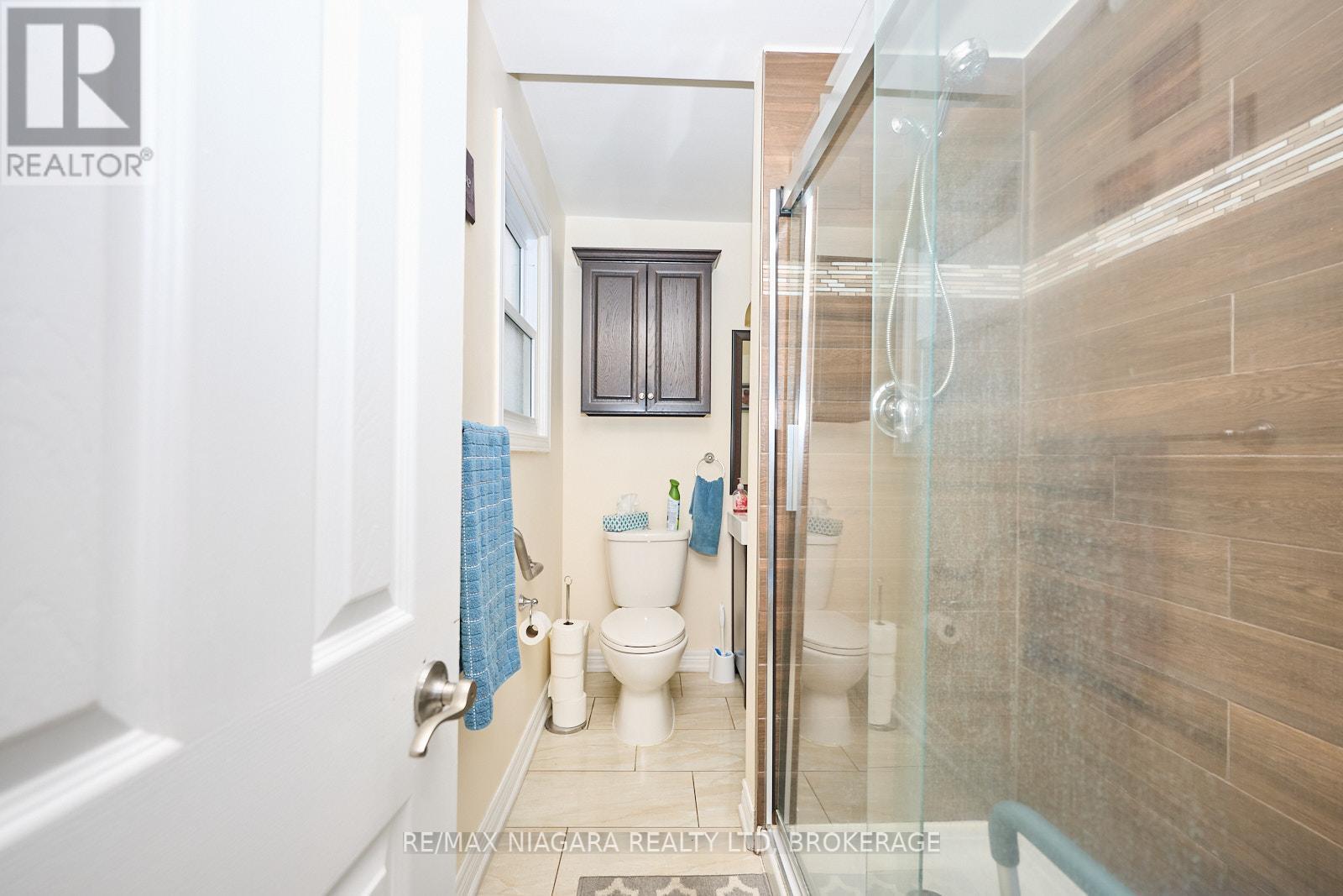 Photo 13 of 1444 Lakehurst Avenue, Fort Erie ON