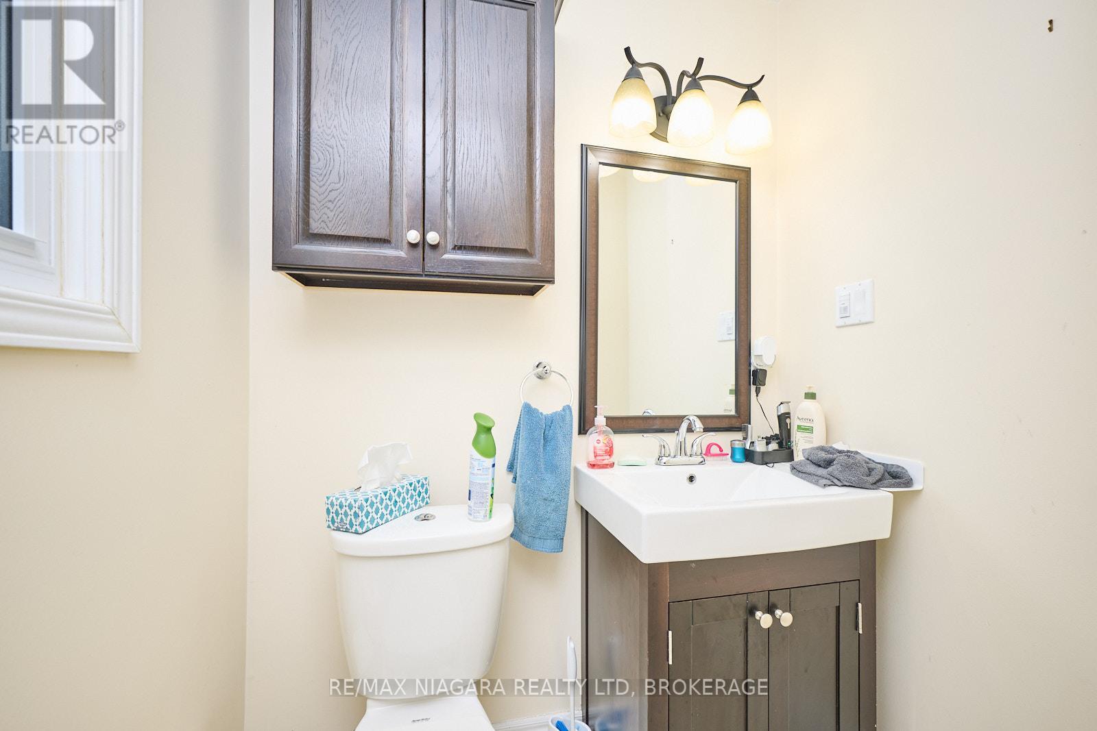 Photo 2 of 1444 Lakehurst Avenue, Fort Erie ON