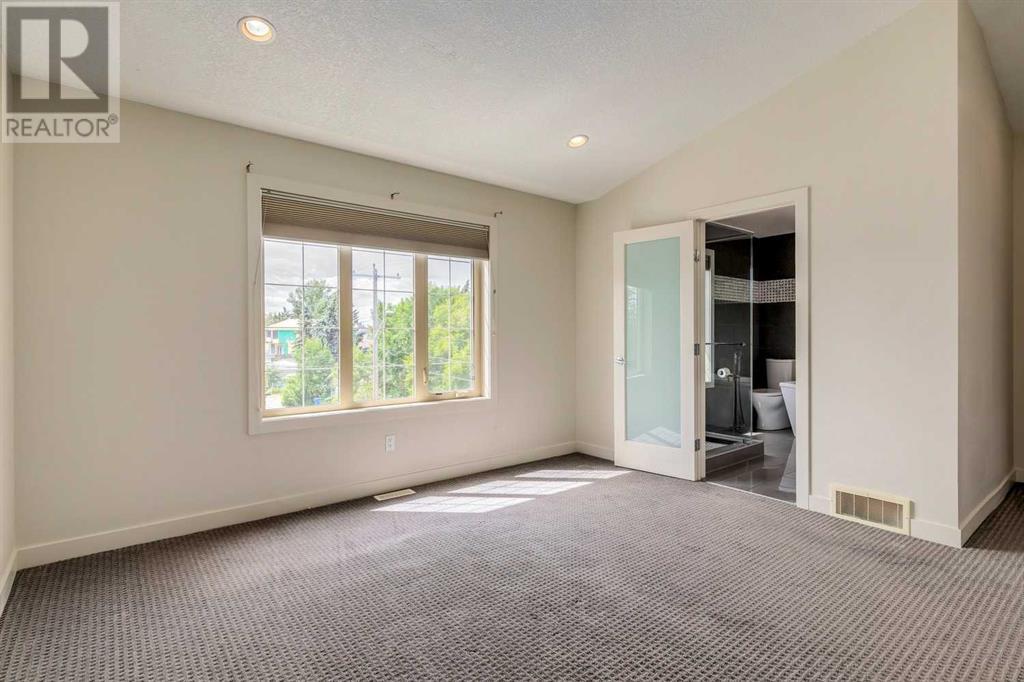 Single Family House for Sale in   Avenue SW Killarney/Glengarry Calgary 