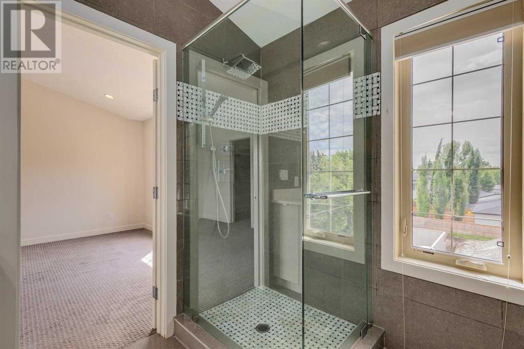 Single Family House for Sale in   Avenue SW Killarney/Glengarry Calgary 