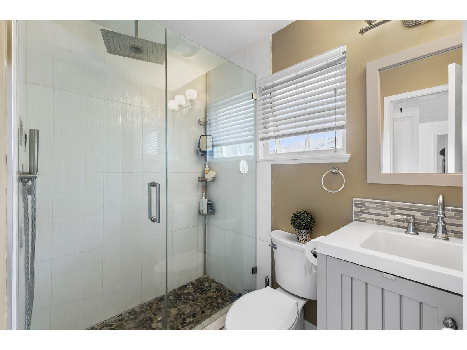 Photo 21 of 36 15030 58 Avenue, Surrey BC