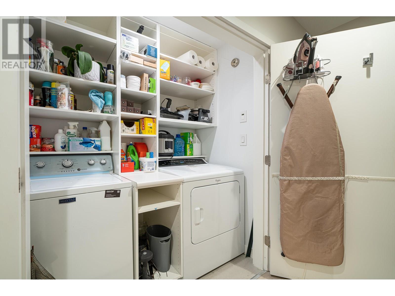 2302 125 E 14TH STREET, North Vancouver