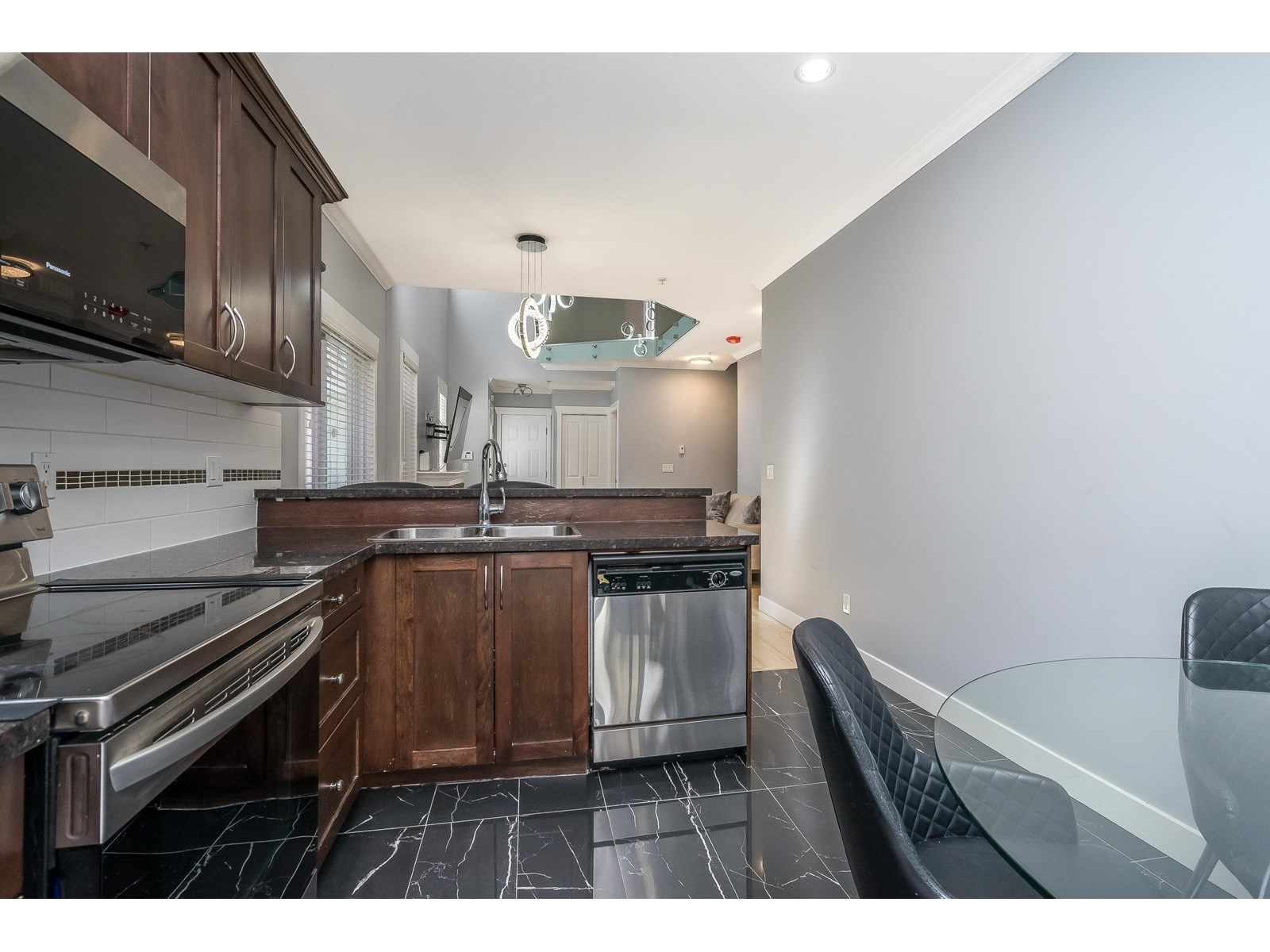 Photo 3 of 30 19977 71 Avenue, Langley BC