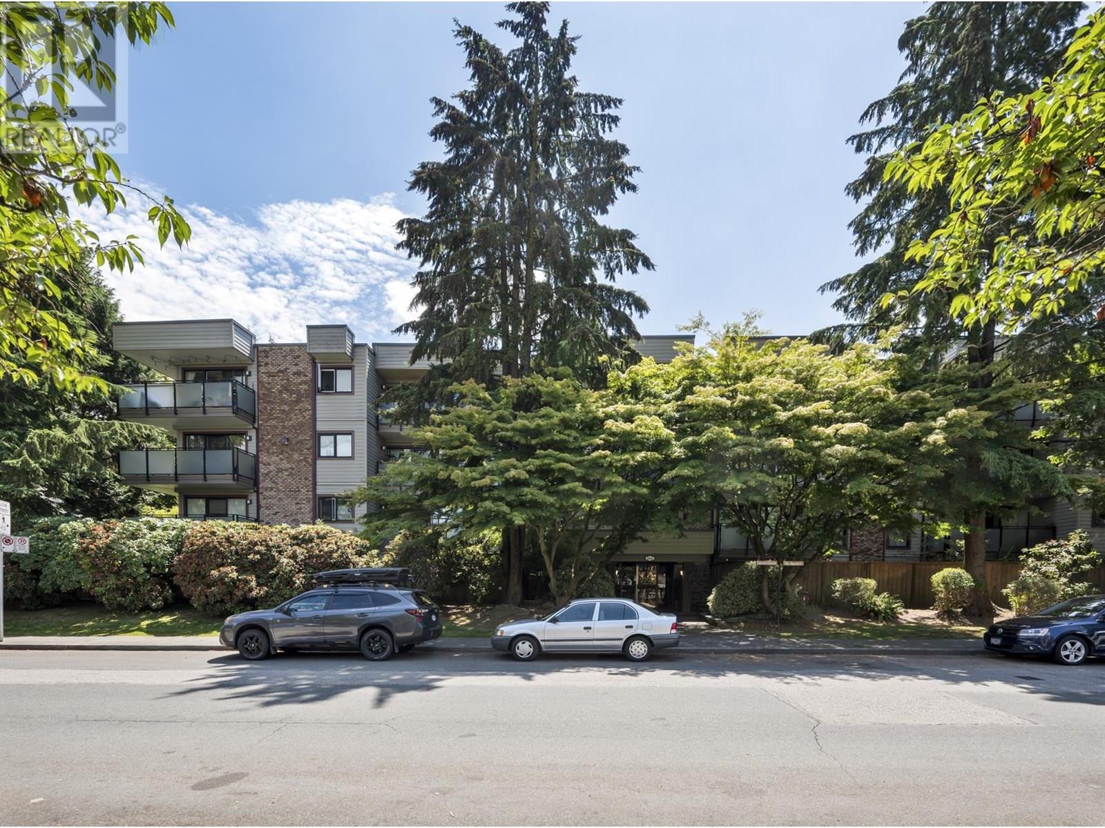 Photo 11 of 302 1066 E 8th Avenue, Vancouver BC
