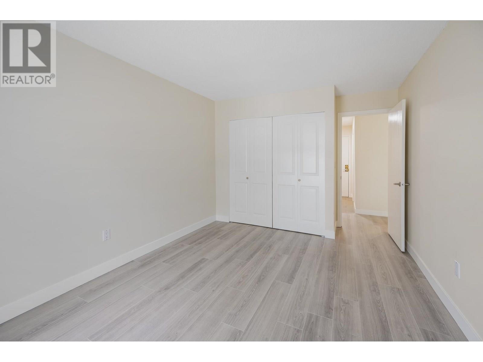 Photo 12 of 302 1066 E 8th Avenue, Vancouver BC