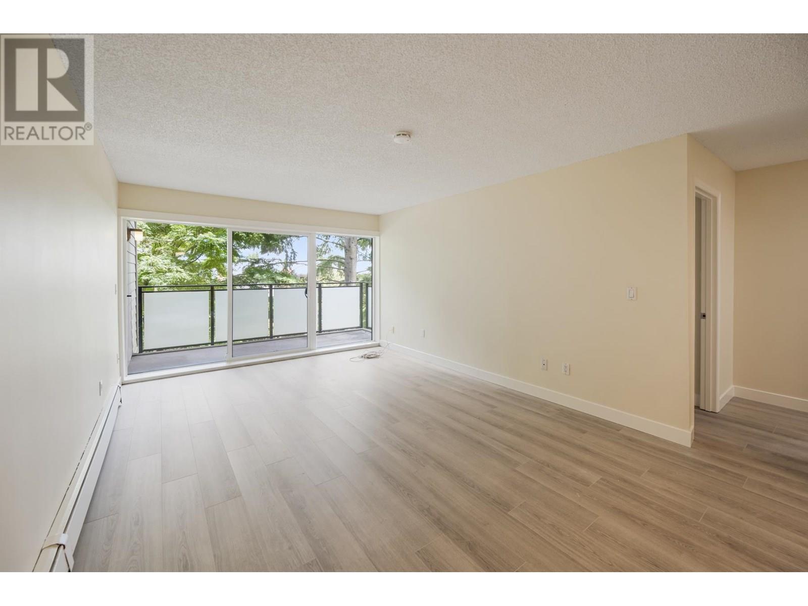 Photo 28 of 302 1066 E 8th Avenue, Vancouver BC