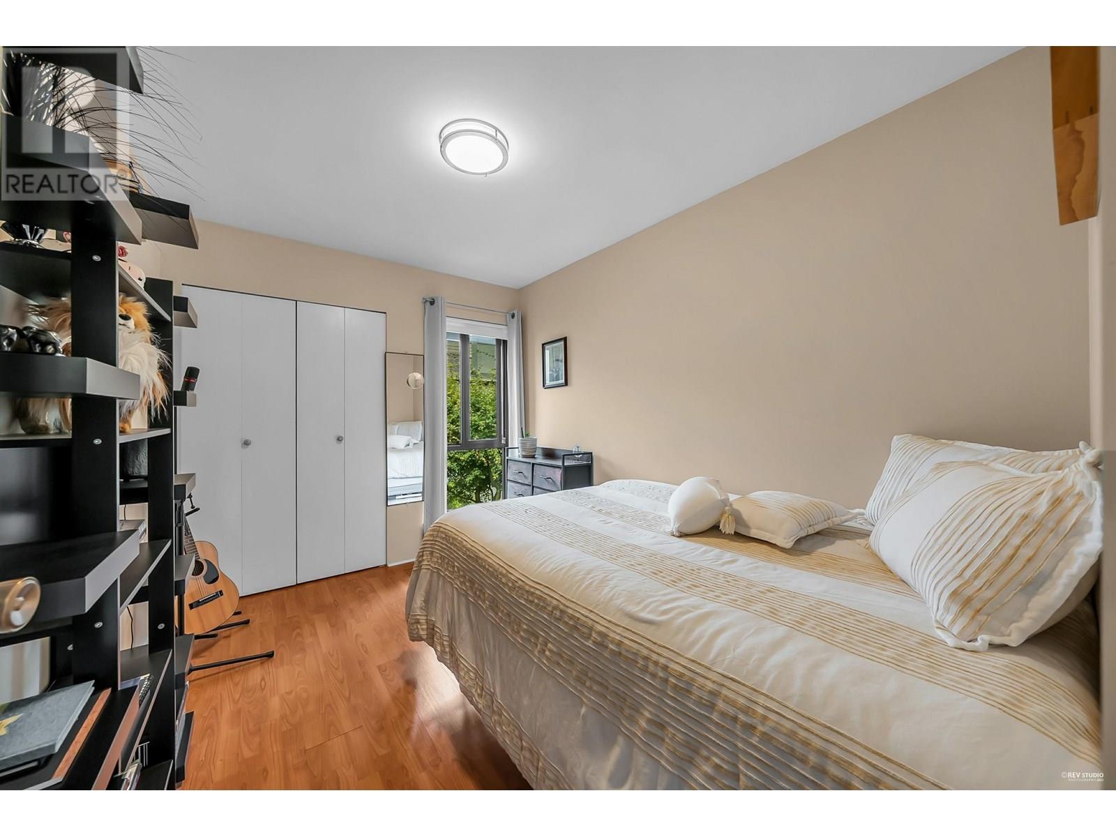 Photo 17 of 16 225 W 14th Street, North Vancouver BC