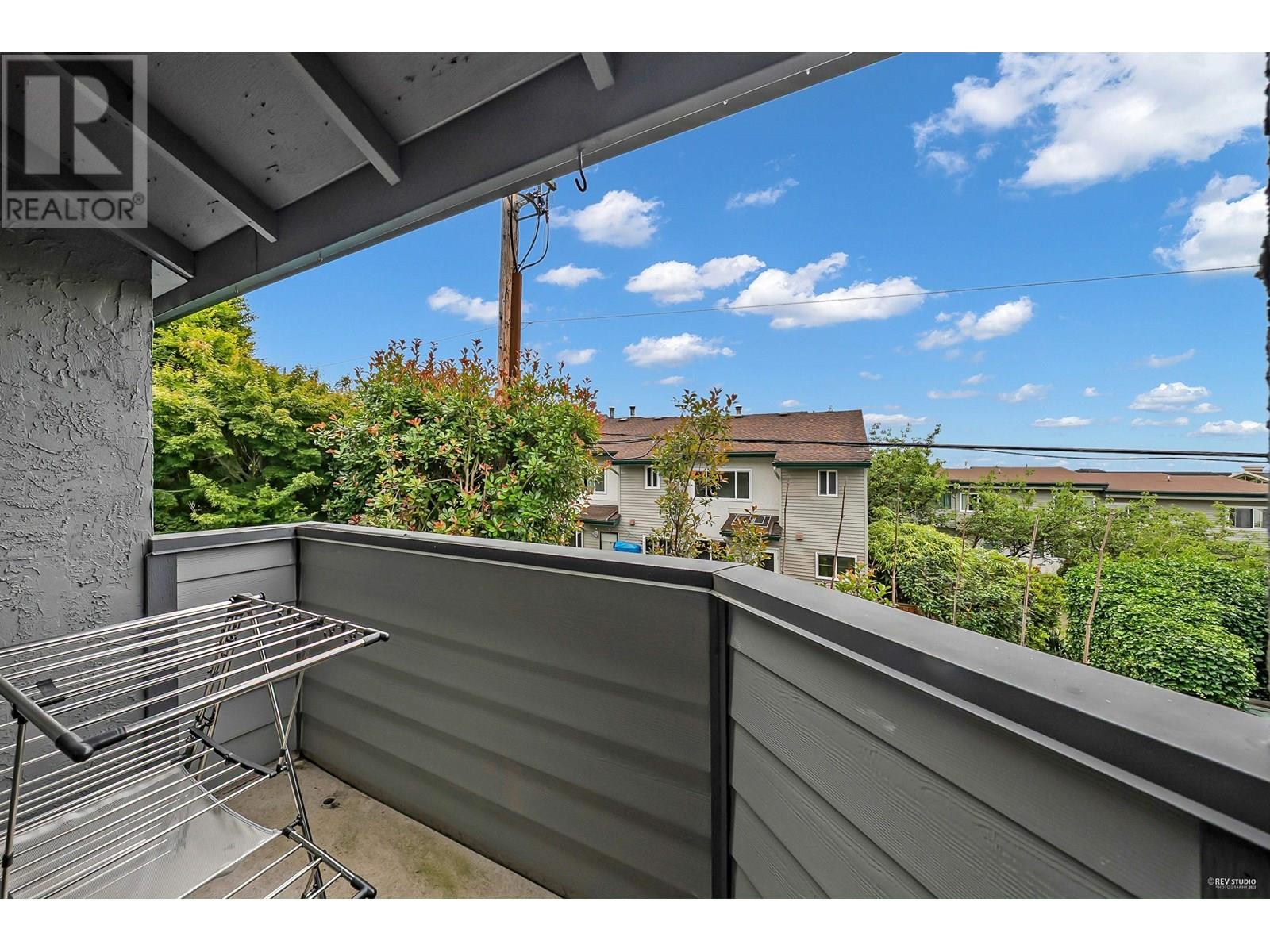 Photo 31 of 16 225 W 14th Street, North Vancouver BC