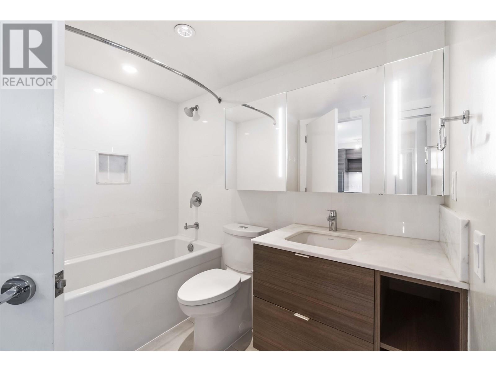 Photo 3 of 1107 602 Como Lake Avenue, Coquitlam BC