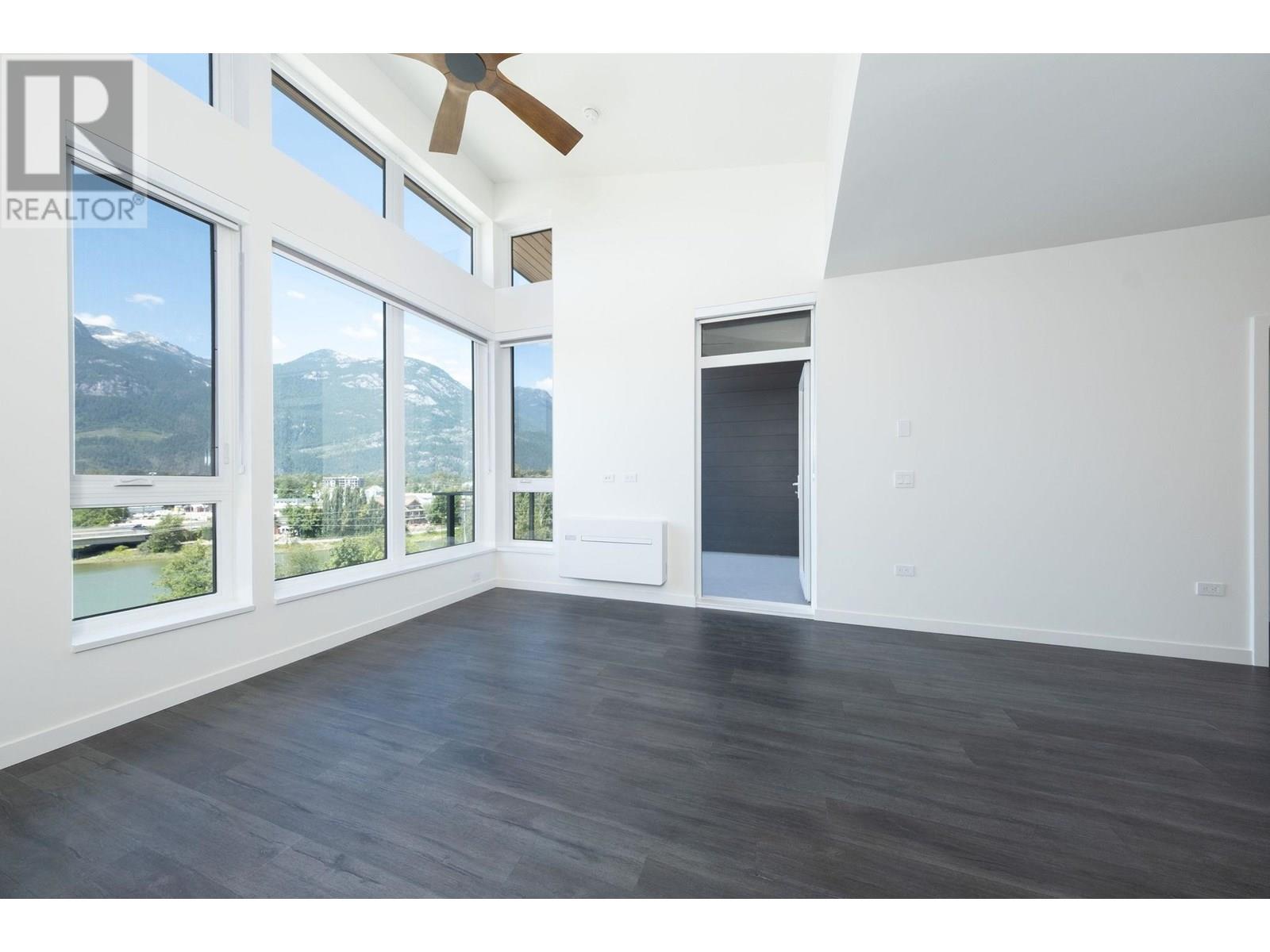 Photo 35 of 513 1506 Scott Crescent, Squamish BC