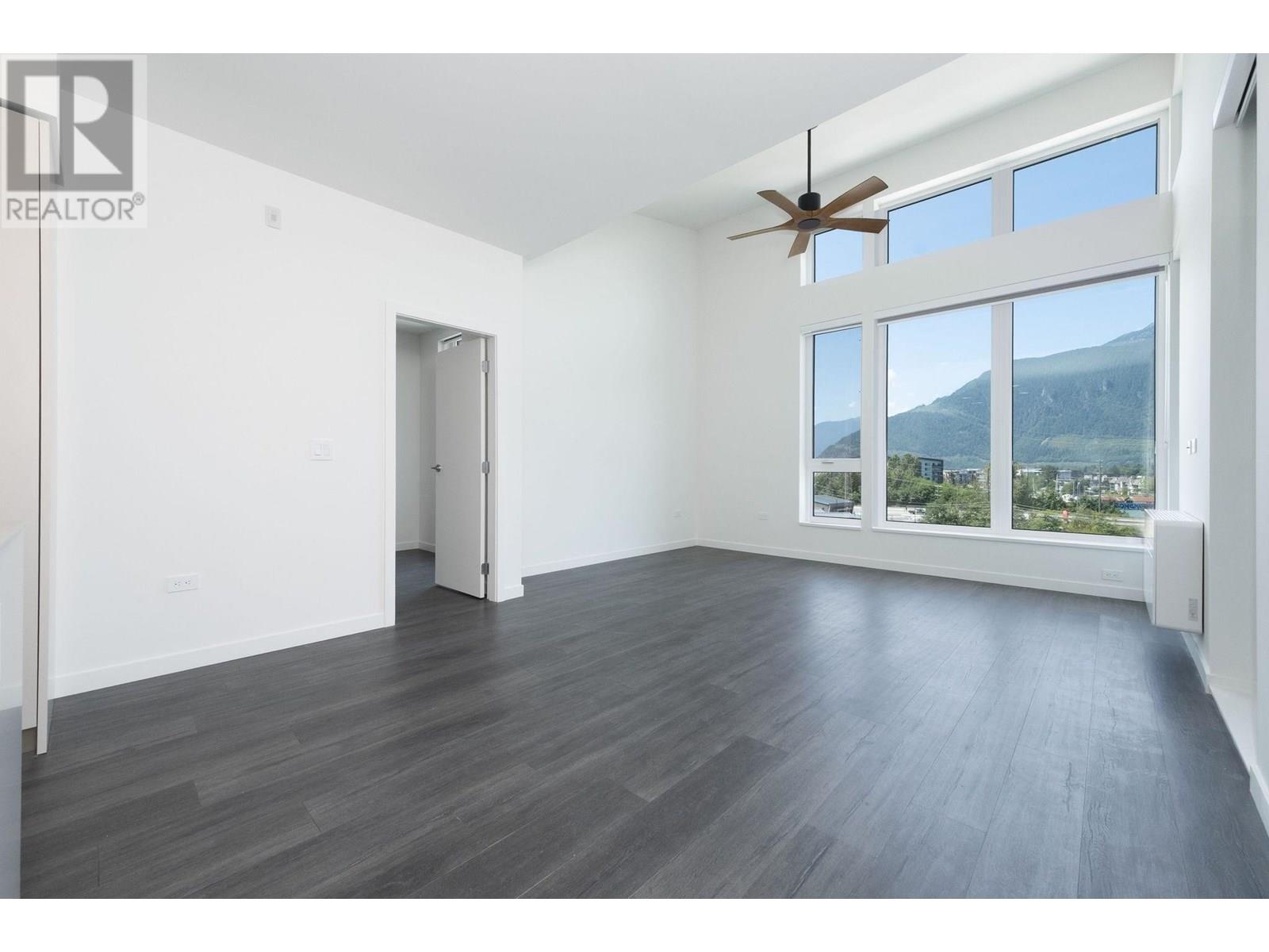 Photo 21 of 513 1506 Scott Crescent, Squamish BC