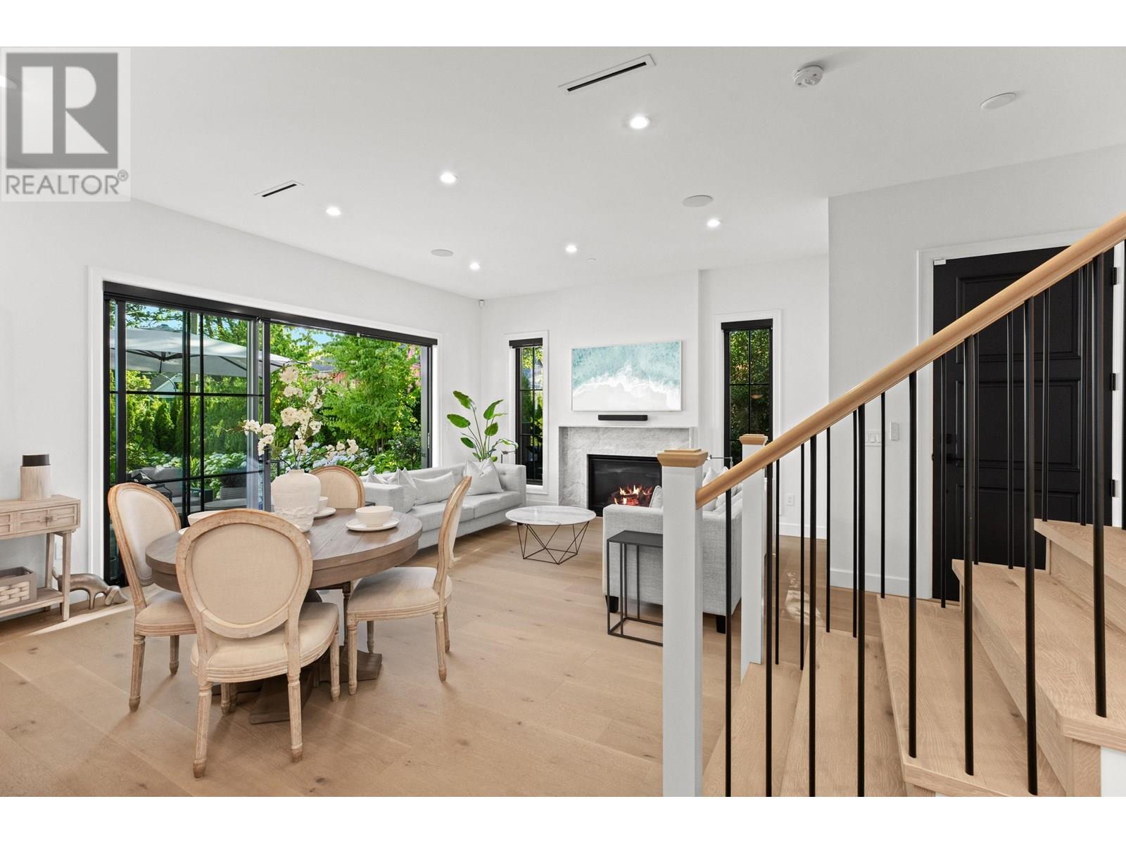 Photo 4 of 2720 Stephens Street, Vancouver BC