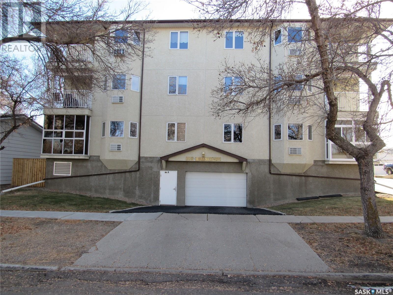 Photo 5 of 303 210 3rd Avenue E, Rosetown SK
