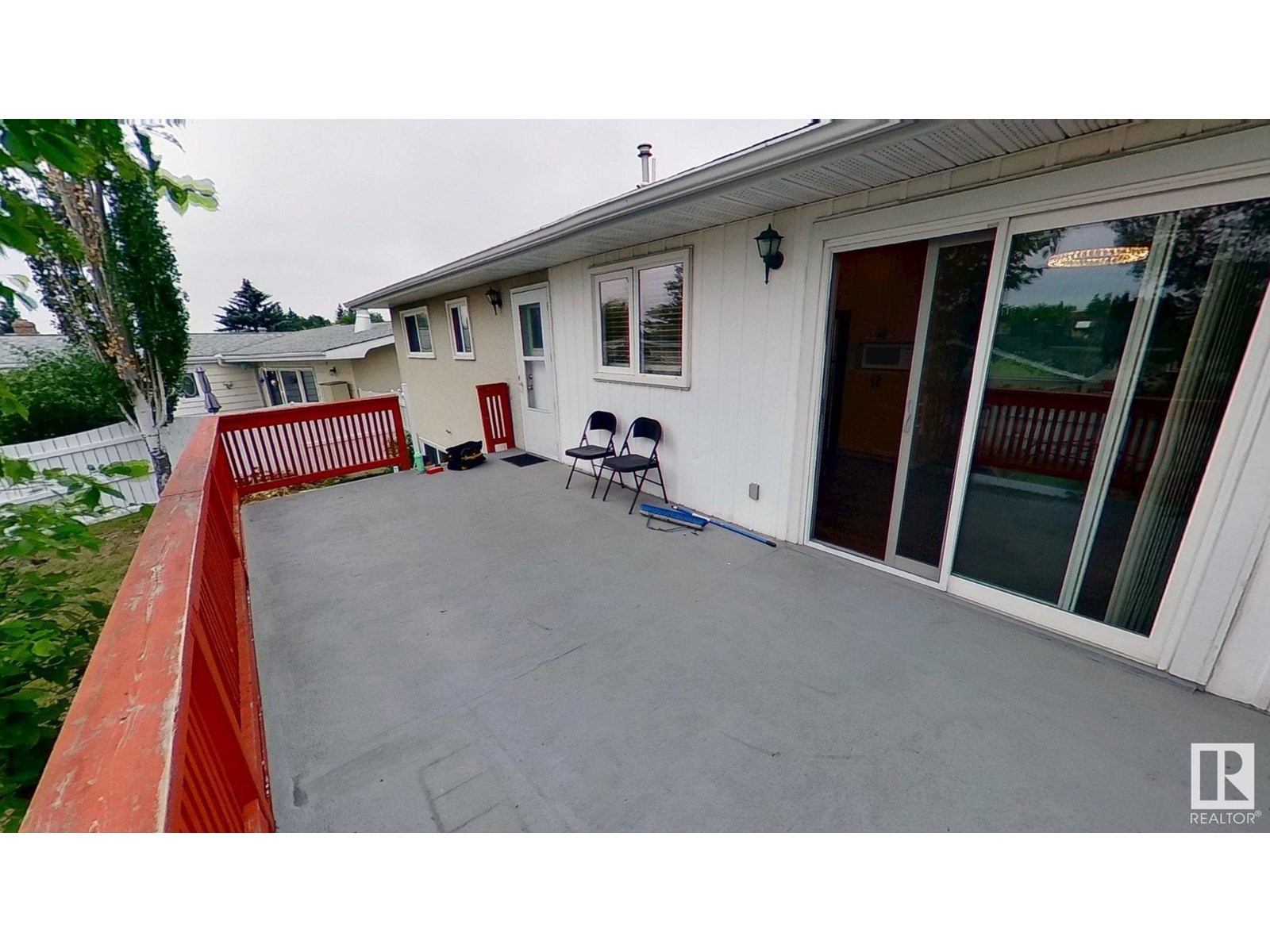 Photo 22 of 3432 81 St Nw, Edmonton AB