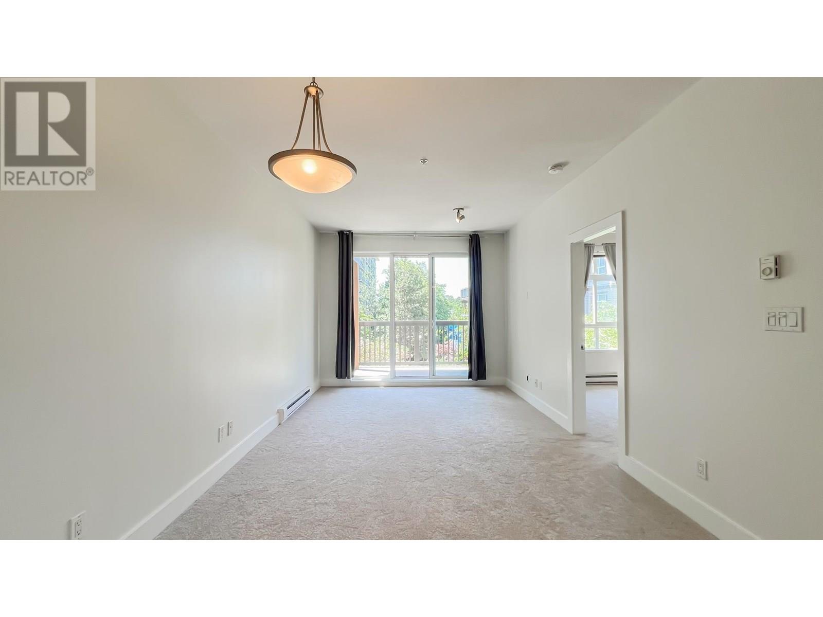 Photo 4 of 327 6033 Katsura Street, Richmond BC
