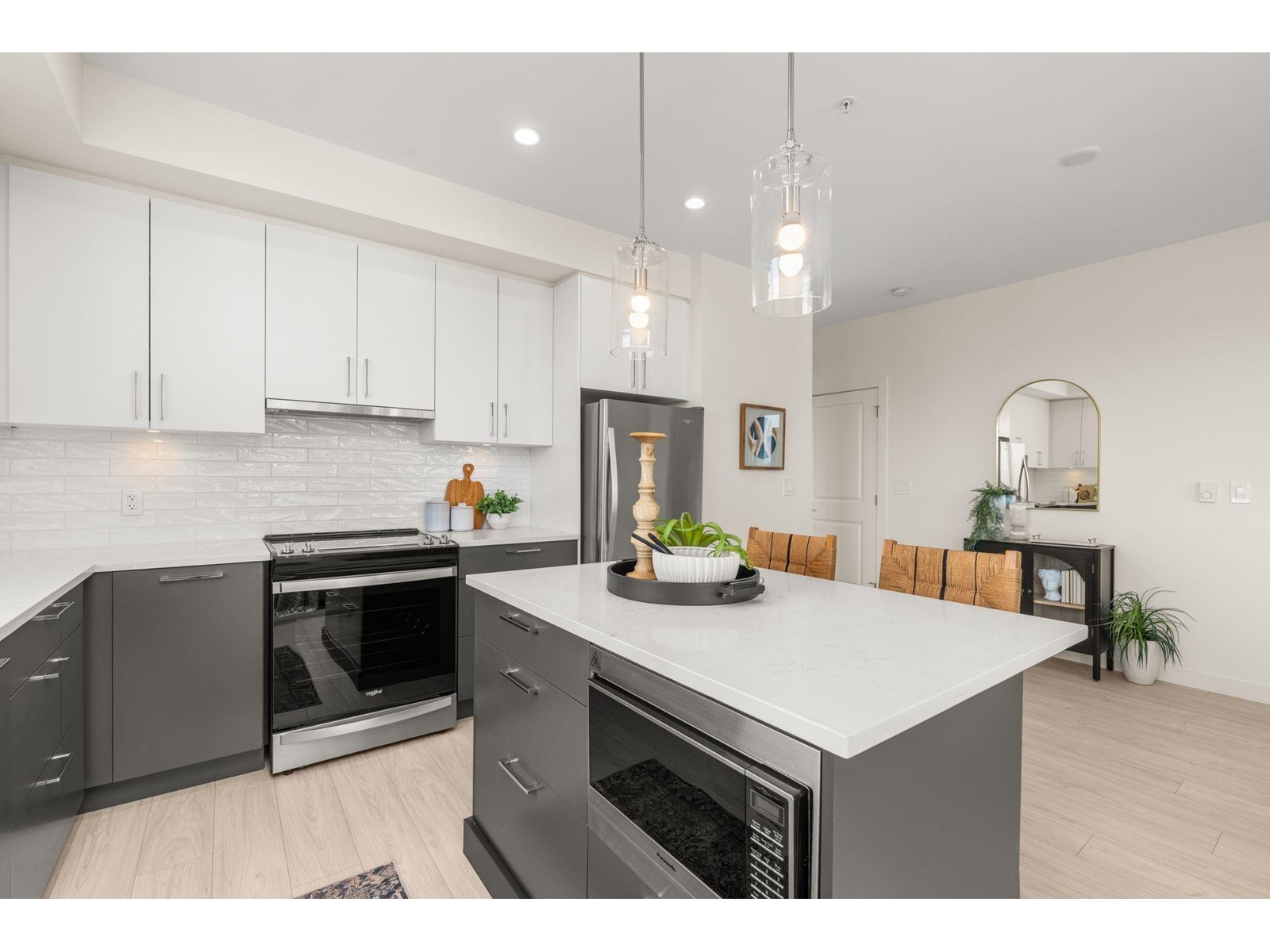 Photo 11 of A 516 20834 80 Avenue, Langley BC