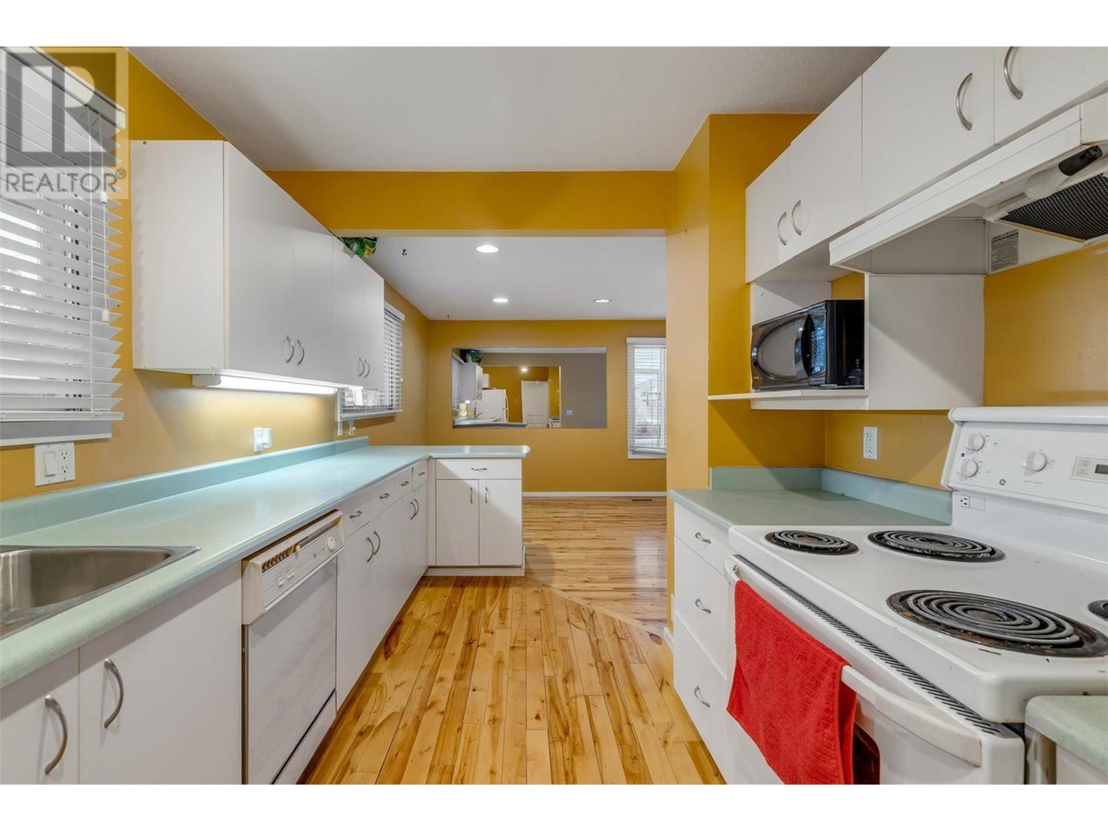 Photo 36 of 215 Mugford Road, Kelowna BC