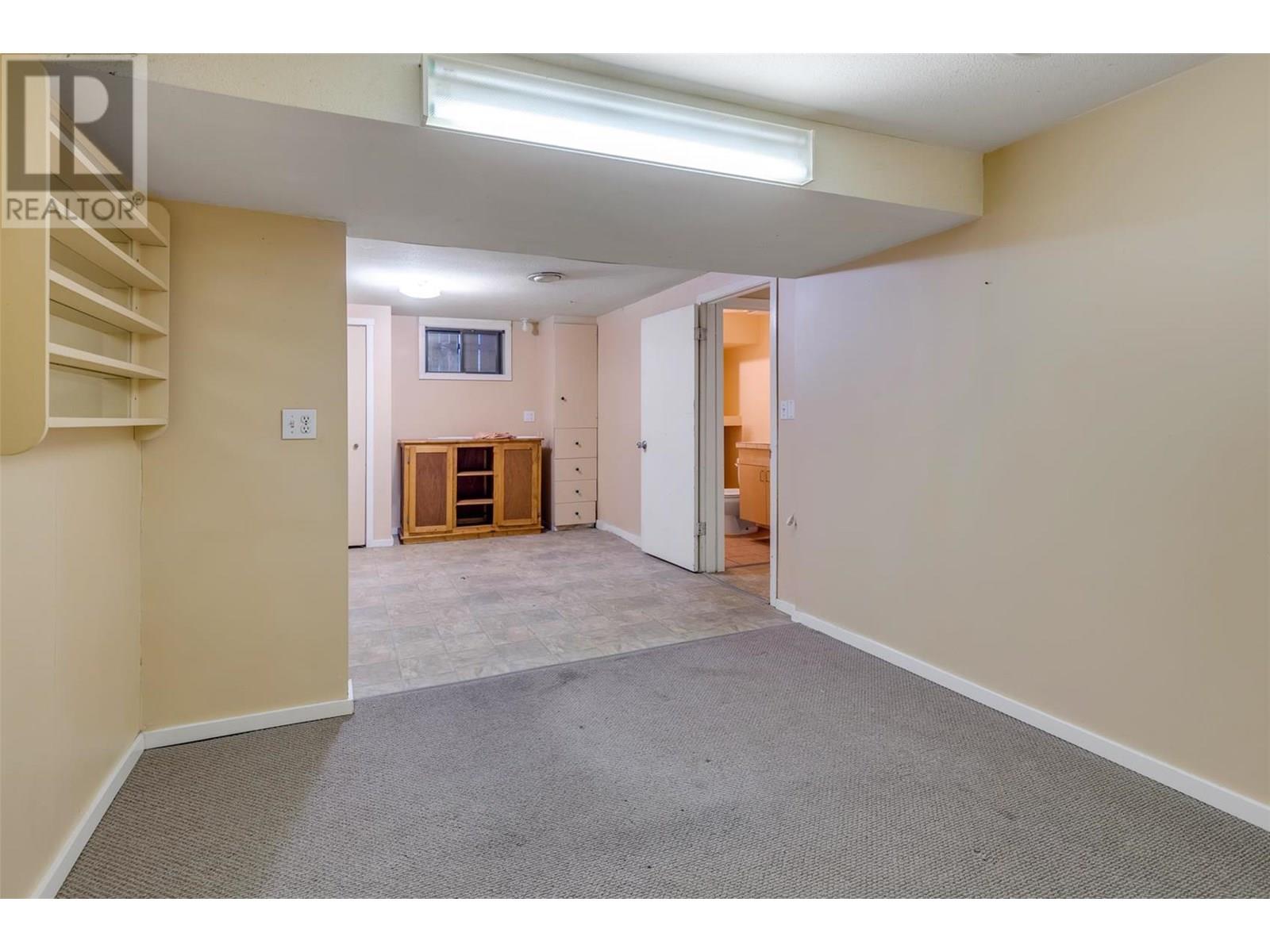 Photo 22 of 215 Mugford Road, Kelowna BC
