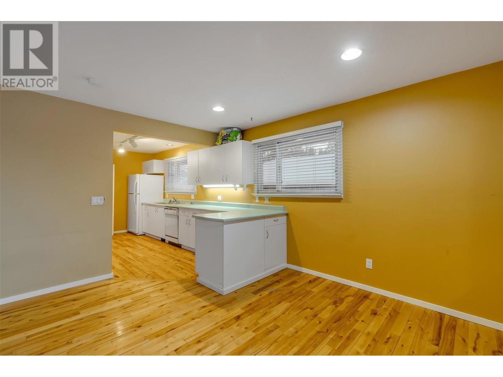Photo 12 of 215 Mugford Road, Kelowna BC
