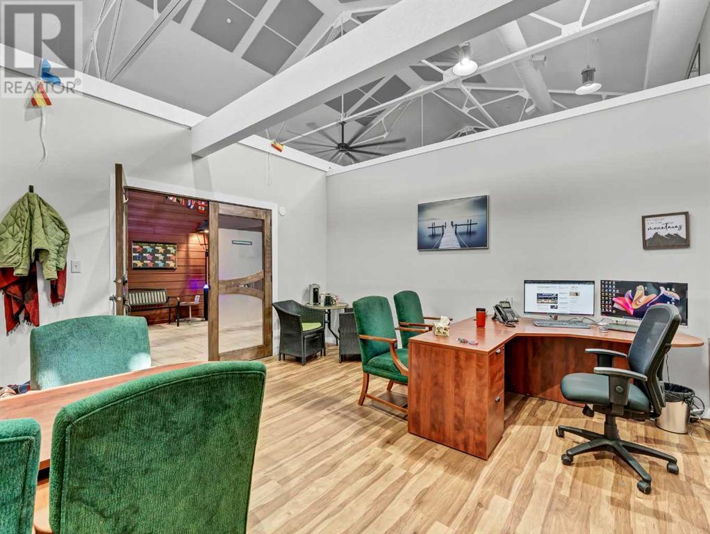 Photo 10 of 645 3 Street Se, Medicine Hat AB