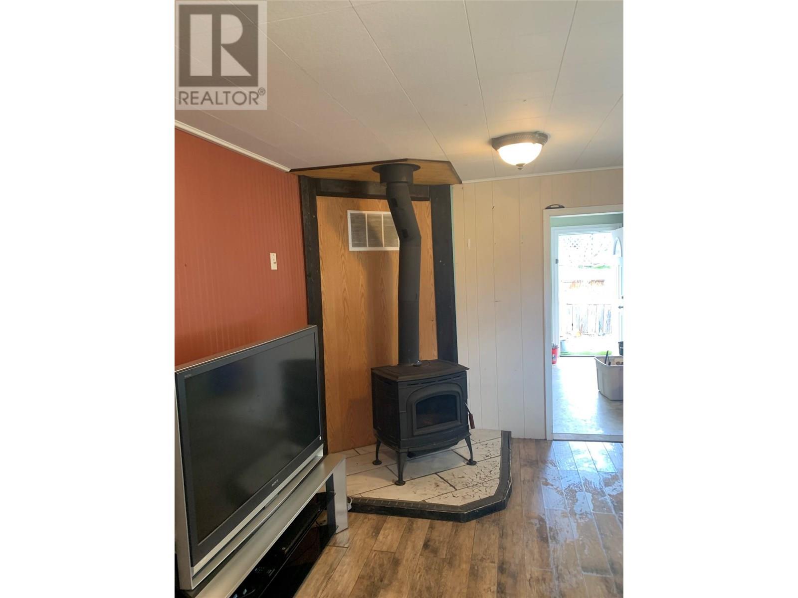 572 6 Highway, Nakusp
