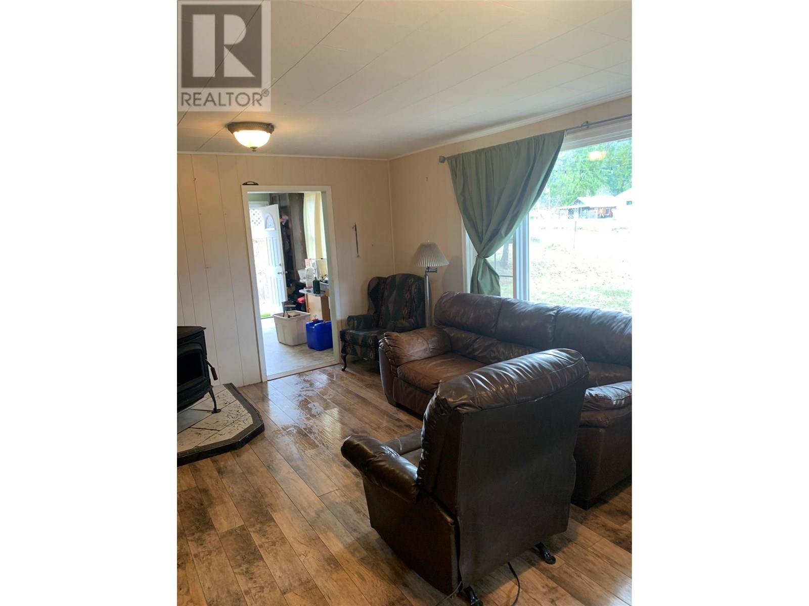 572 6 Highway, Nakusp