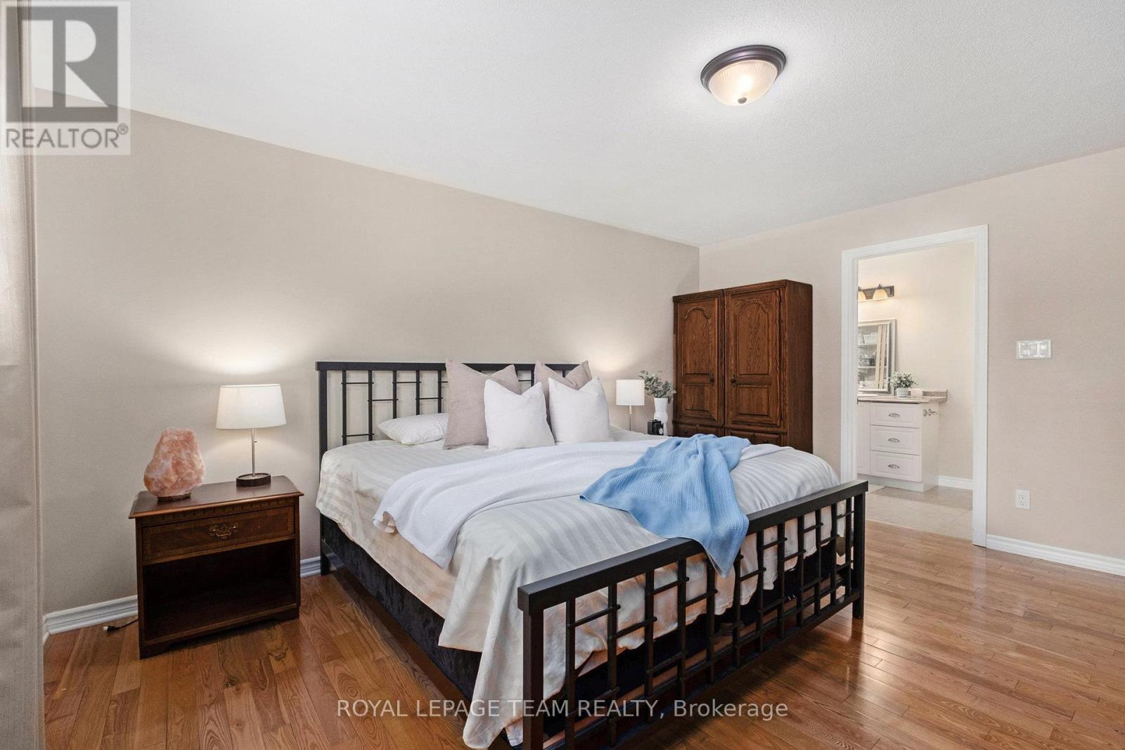 Photo 9 of 124 Stonewalk Drive, North Grenville ON