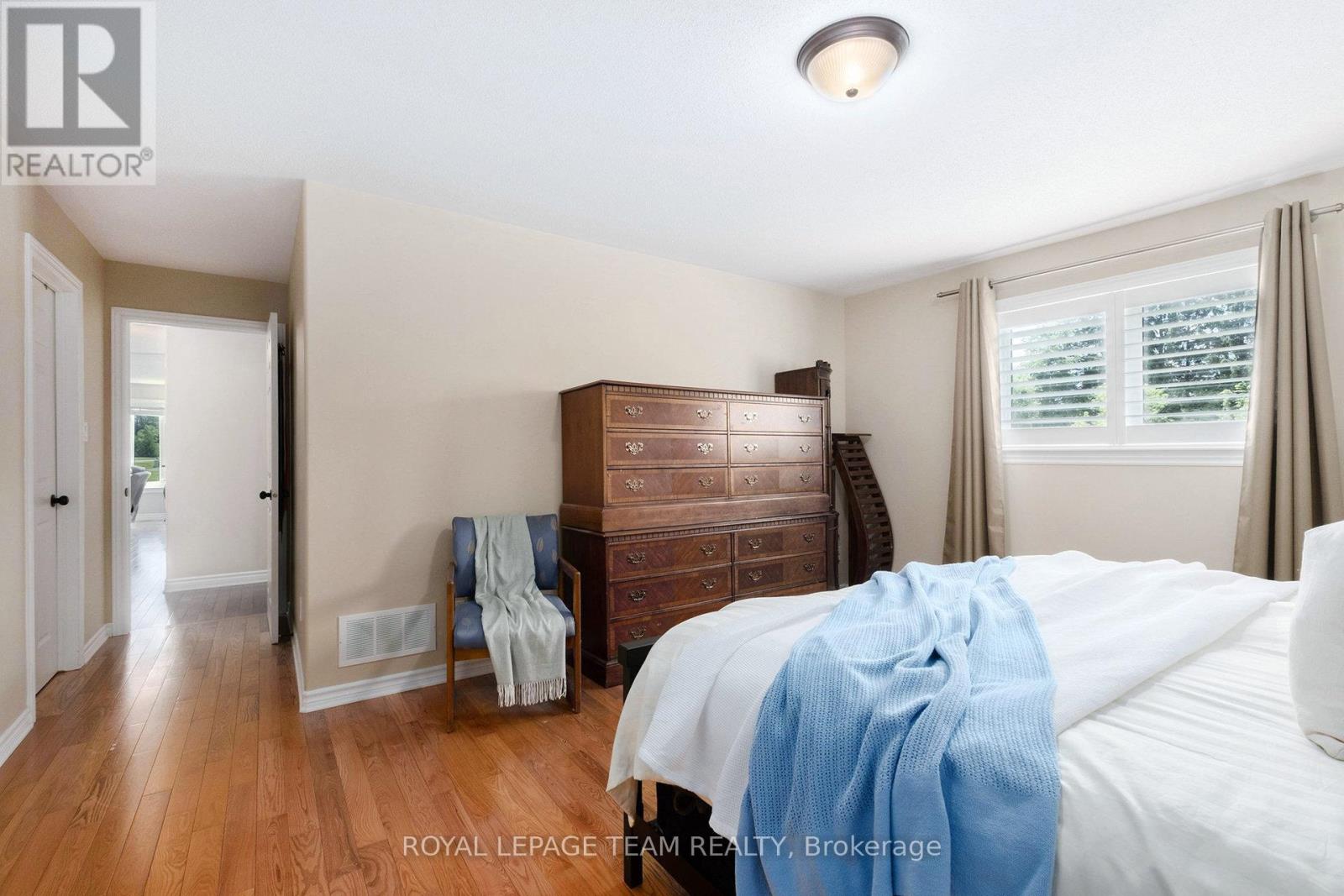 Photo 13 of 124 Stonewalk Drive, North Grenville ON