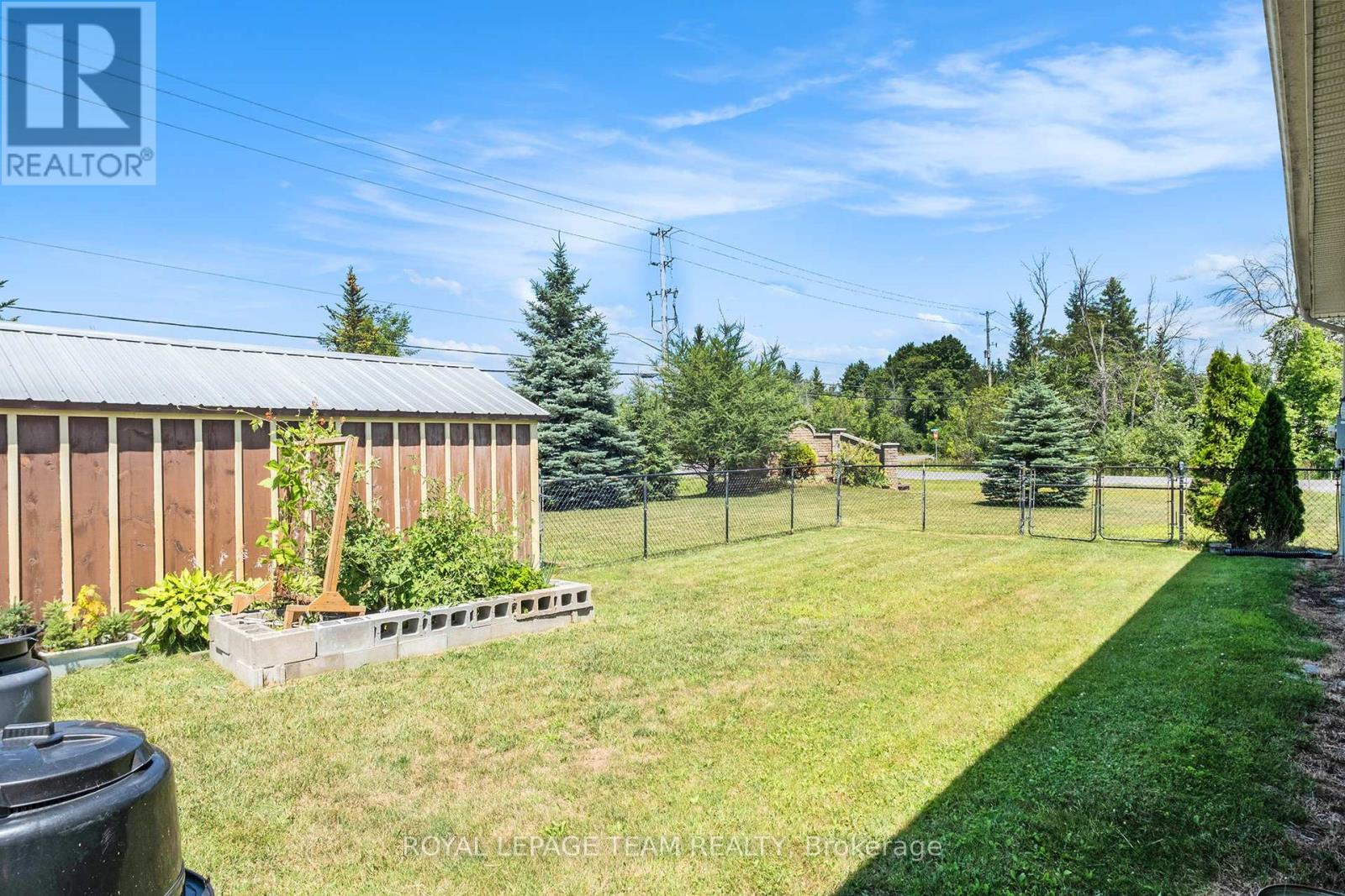 Photo 26 of 124 Stonewalk Drive, North Grenville ON
