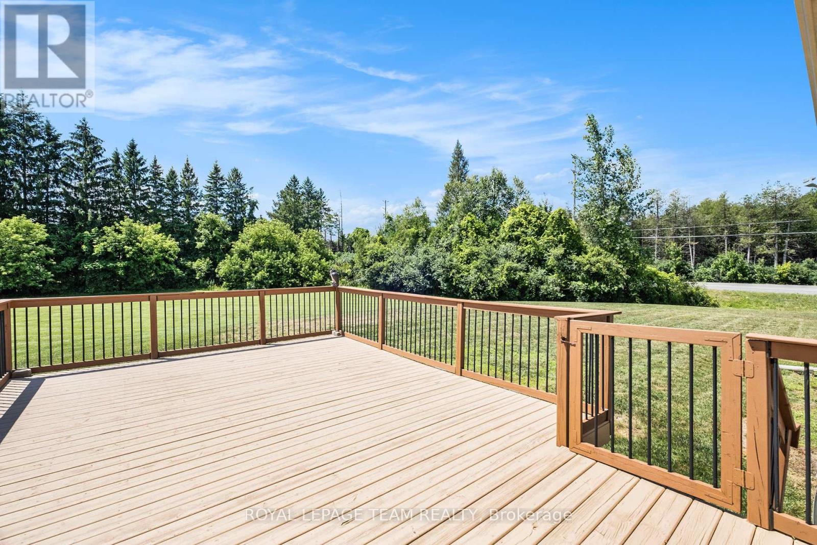 Photo 20 of 124 Stonewalk Drive, North Grenville ON