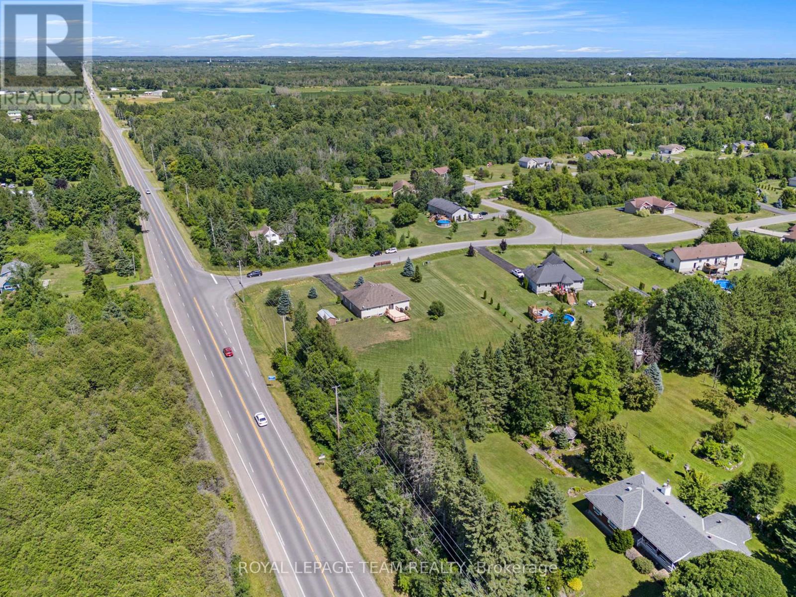 Photo 21 of 124 Stonewalk Drive, North Grenville ON