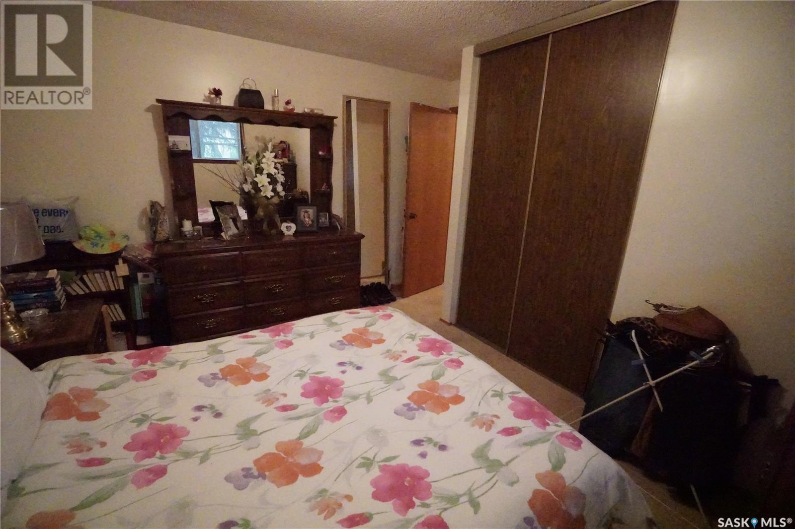 Photo 35 of 986 Garry Street N, Regina SK
