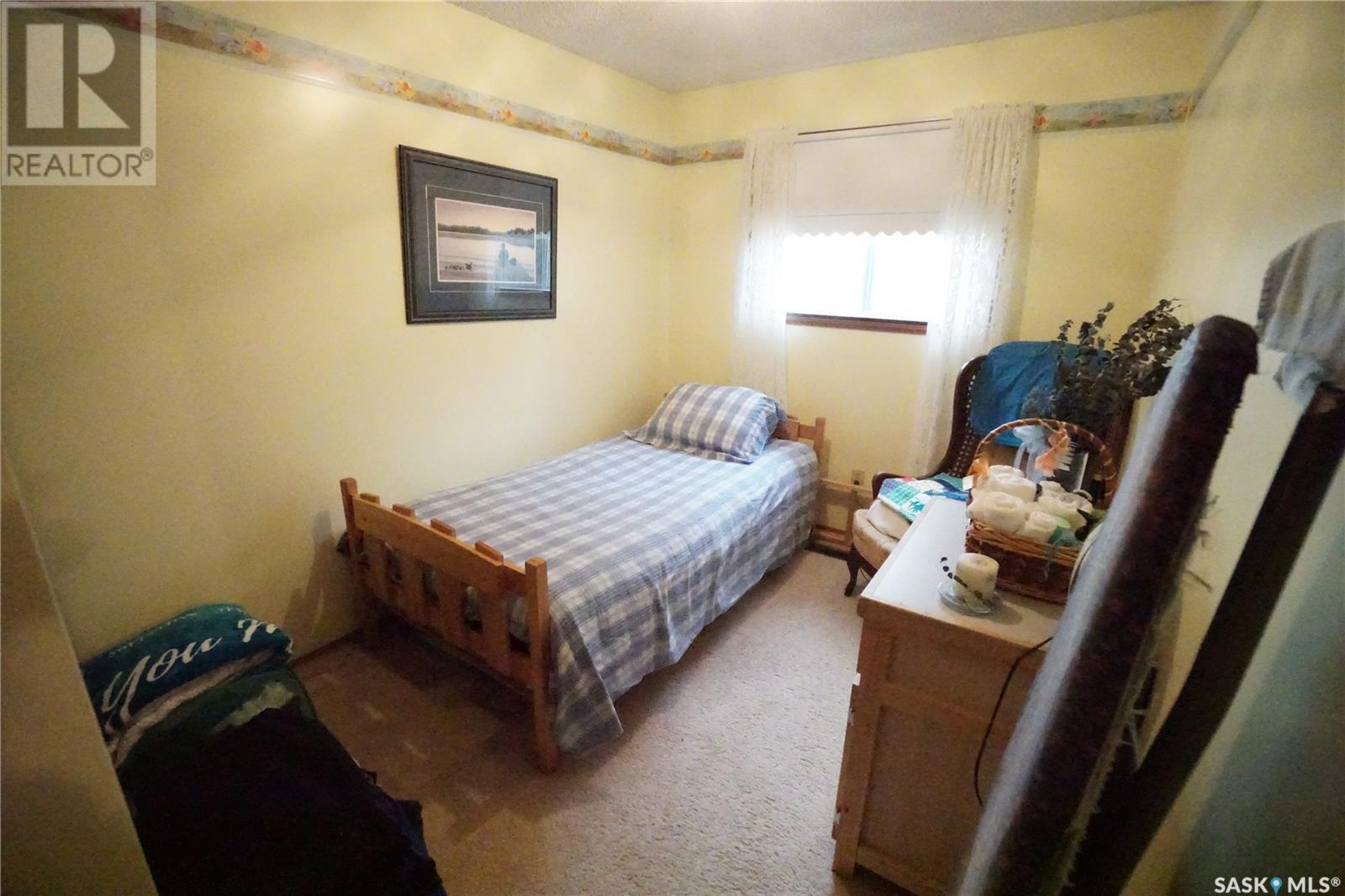 Photo 5 of 986 Garry Street N, Regina SK
