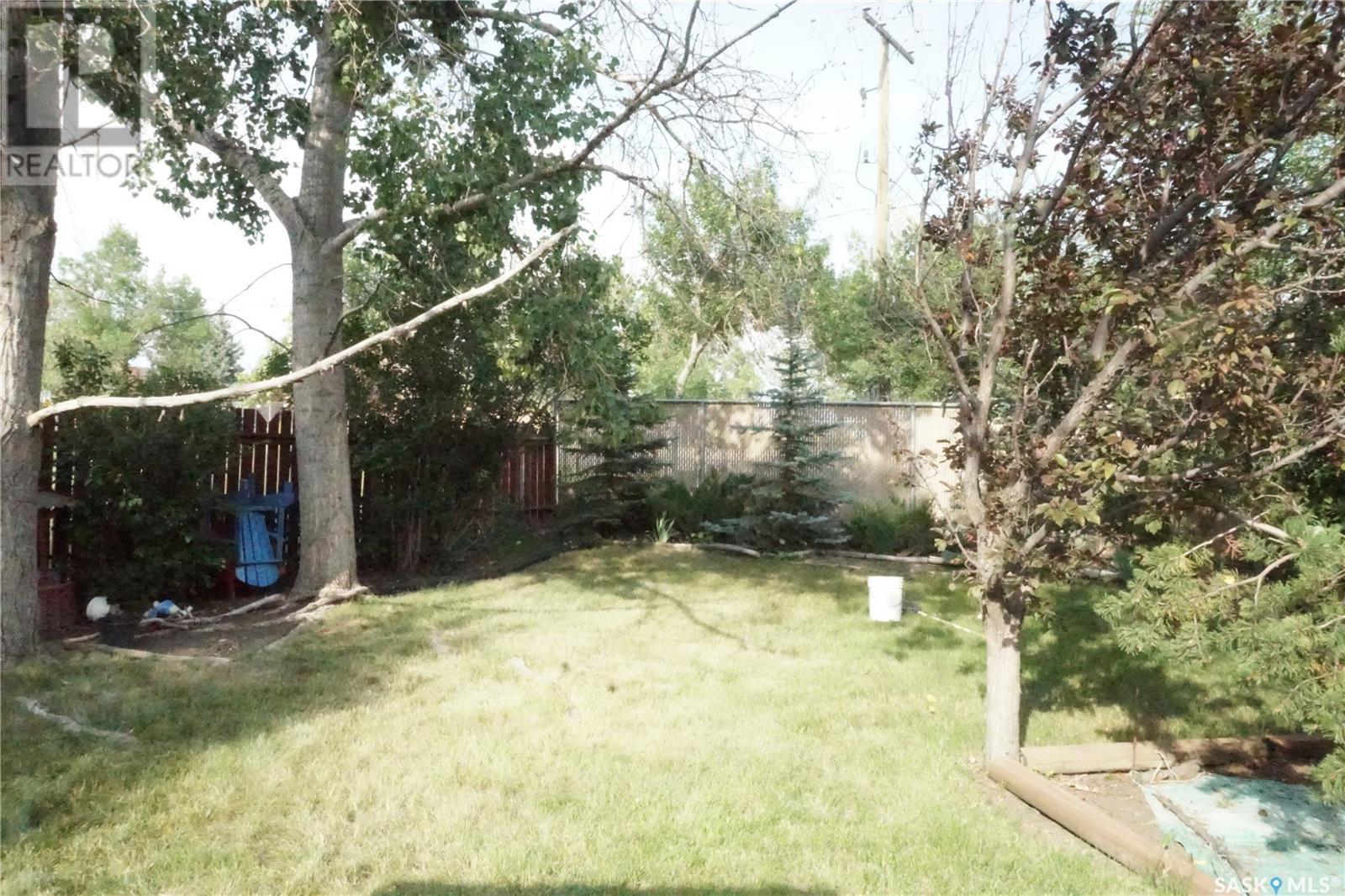 Photo 41 of 986 Garry Street N, Regina SK