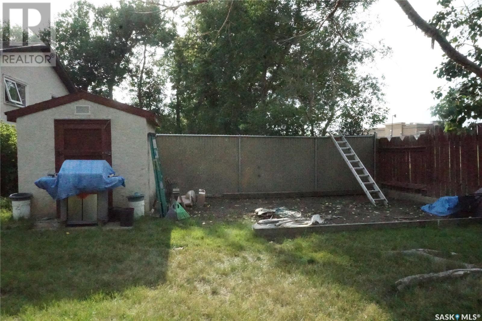 Photo 21 of 986 Garry Street N, Regina SK