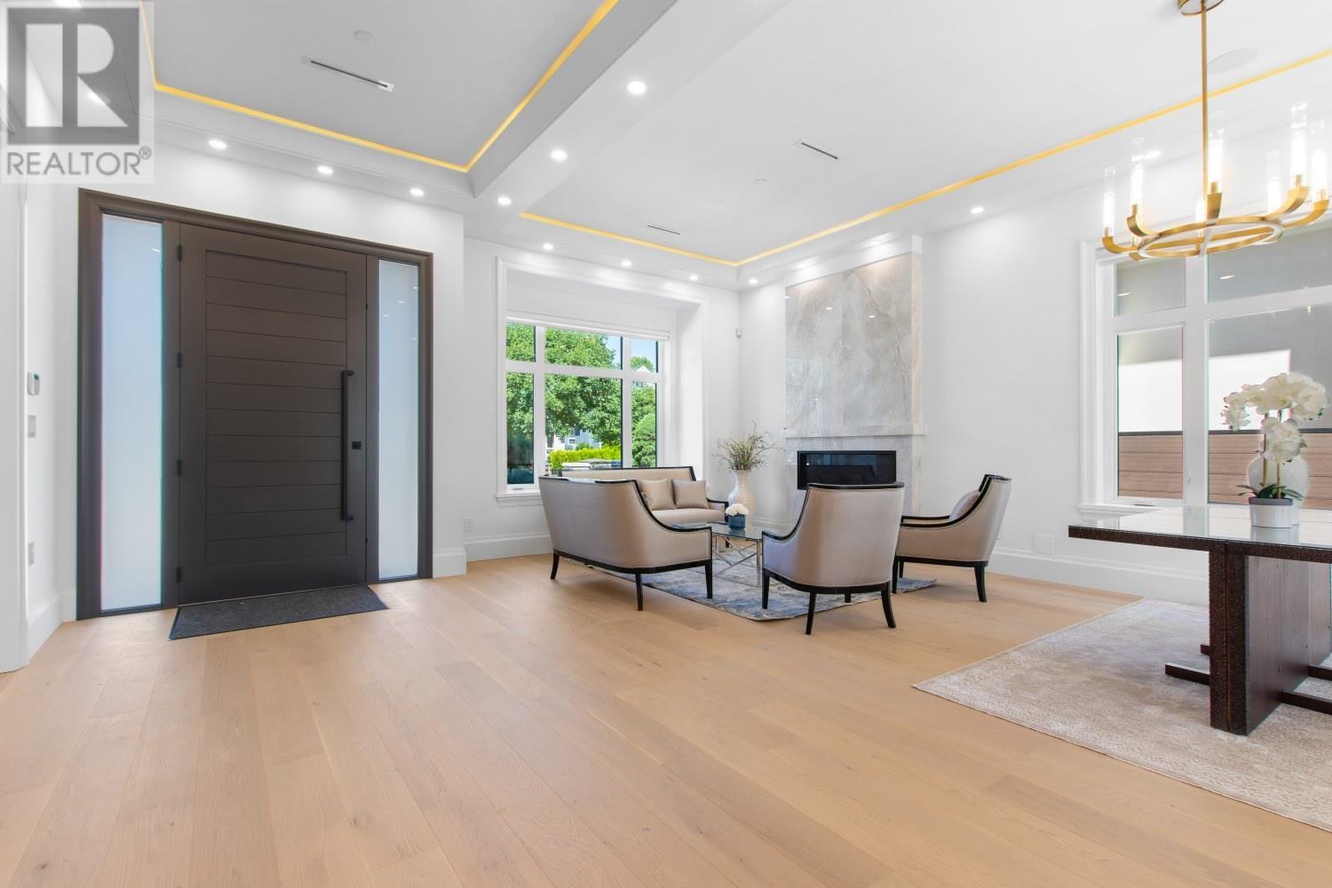 Photo 2 of 2246 W 20th Avenue, Vancouver BC