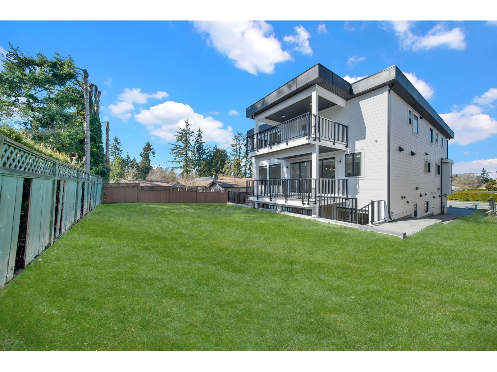 Photo 11 of 20884 48 Avenue, Langley BC