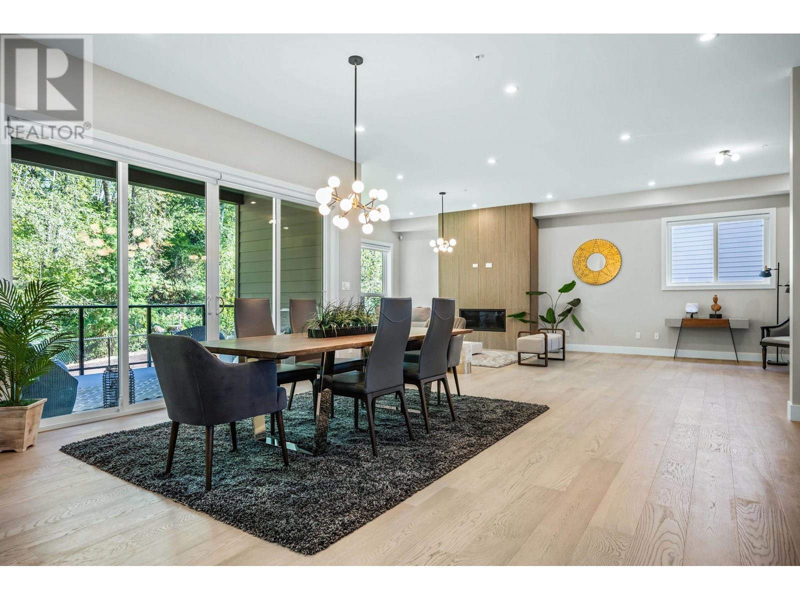 Photo 7 of 24461 Jenewein Drive, Maple Ridge BC