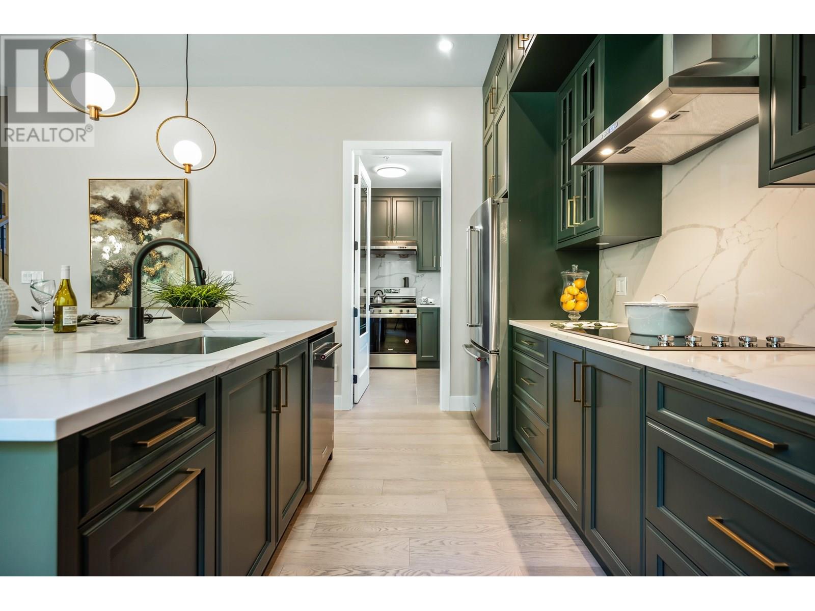 Photo 12 of 24461 Jenewein Drive, Maple Ridge BC