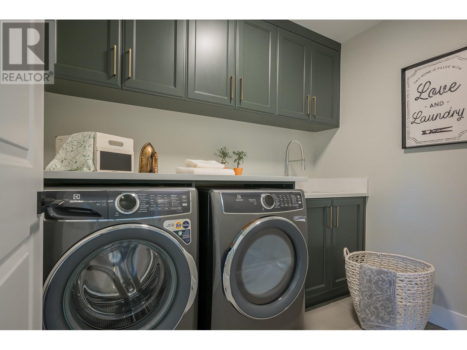 Photo 20 of 24461 Jenewein Drive, Maple Ridge BC